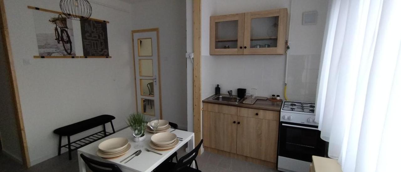 Blue Moon Apartman Eger Esterno foto
