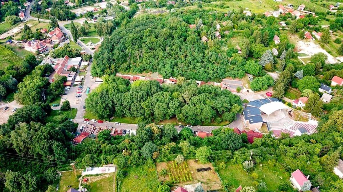 Blue Moon Apartman Eger Esterno foto